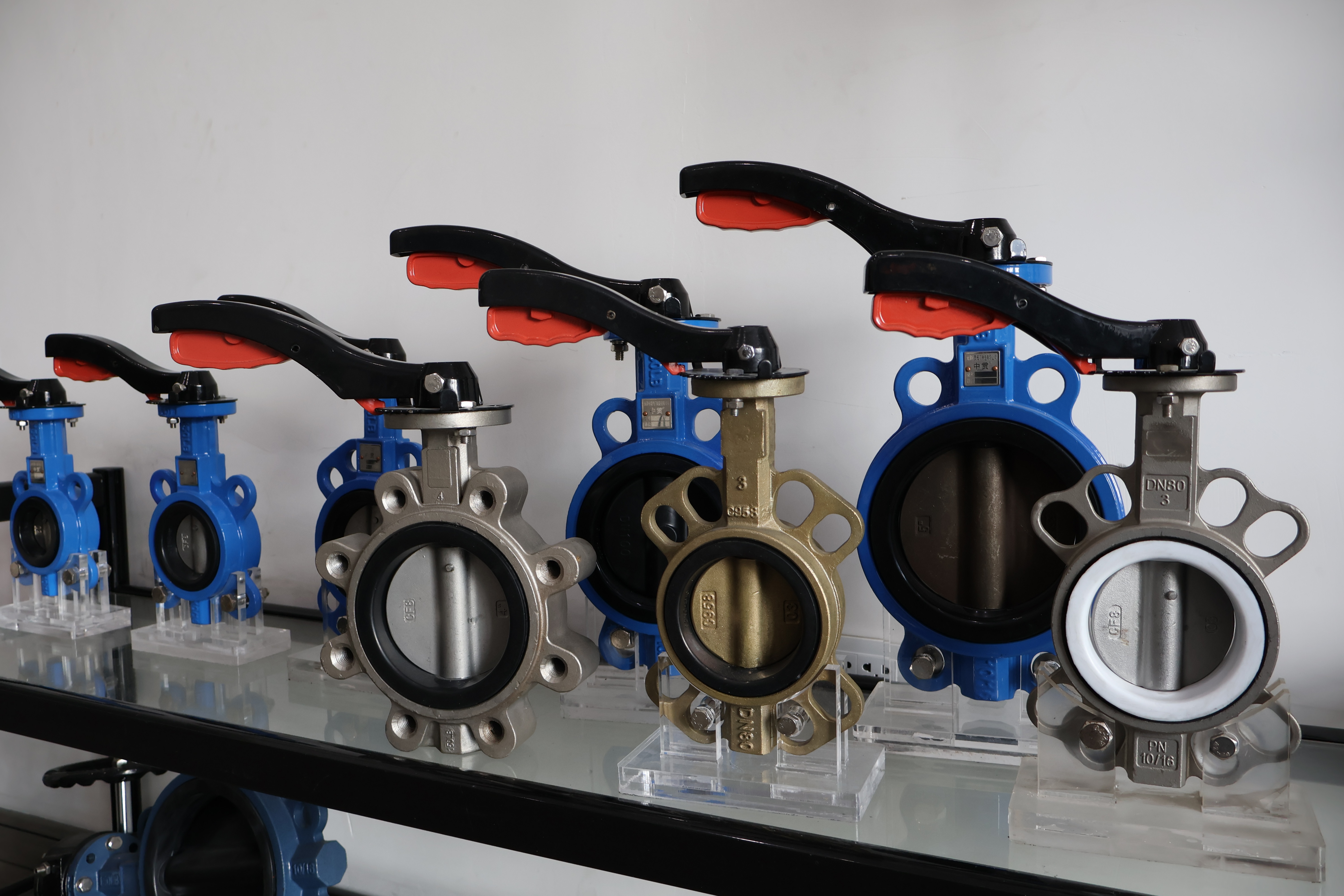 వాల్వ్‌లను కొనుగోలు చేసేటప్పుడు మీరు తప్పక తెలుసుకోవలసిన విషయాలు: చీకటిలో మీ డబ్బును వృధా చేసుకోకండి!